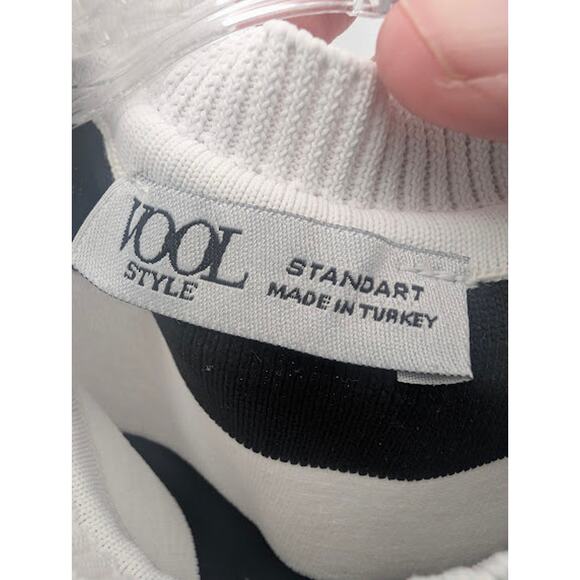 Cropped black white striped sleeveless sweater tank top vest size XS Y2KStyle - Picture 5 of 5